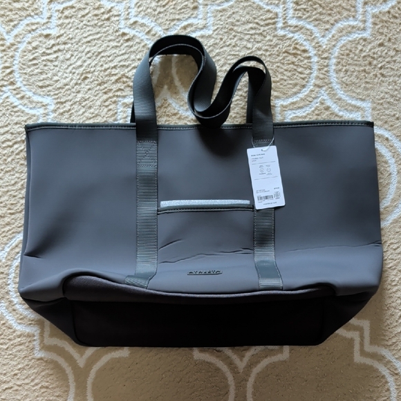 Athleta Handbags - Athleta Diem Tote Bag Grey NWT